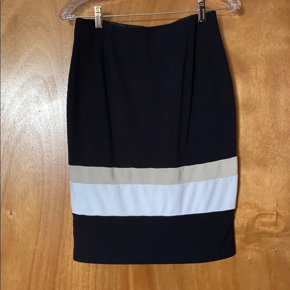 Skirt - Picture 2 of 2